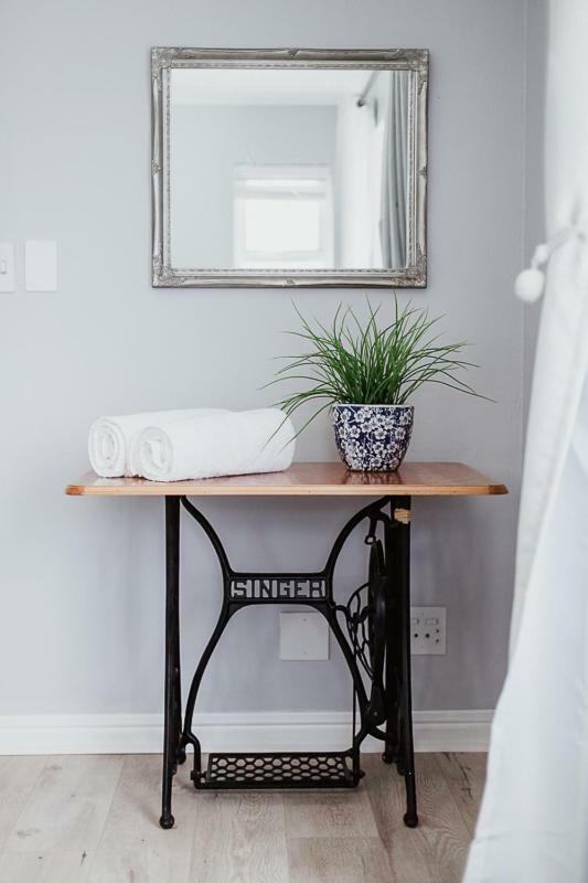 One On Gray Apartment Knysna Bagian luar foto