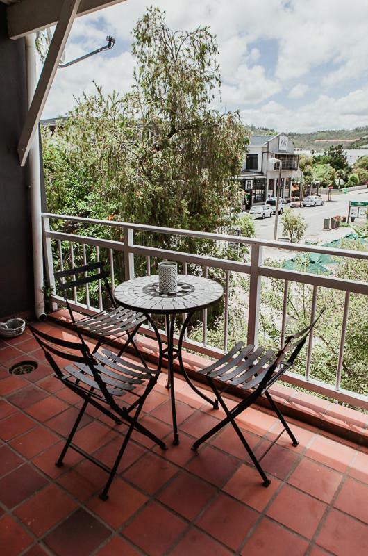 One On Gray Apartment Knysna Bagian luar foto